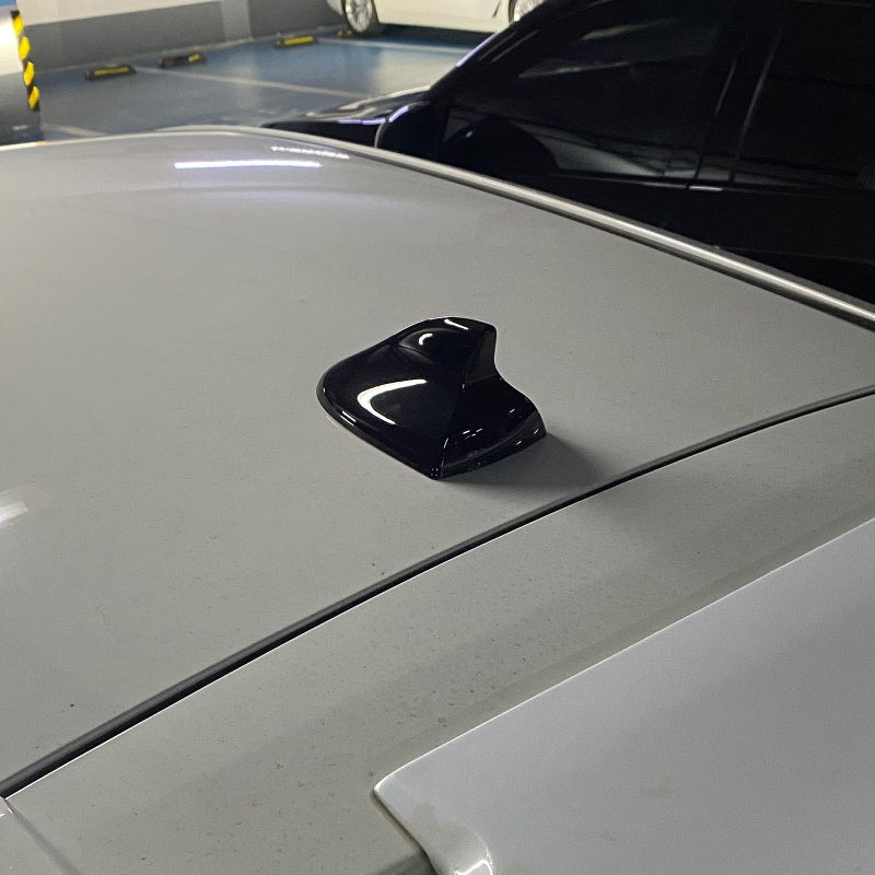 Ramble for (RAV4 2009-2015) Shark Fin Antenna, Car Radio FM/AM Aerials, Auto Parts, Vehicle Electronics Accessories, for Toyota Rav4. (Advanced Style, Black) - Image 4